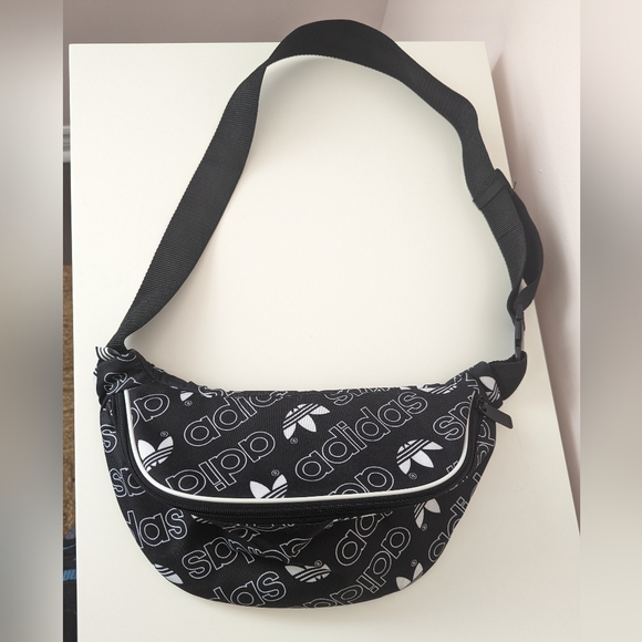 Adidas Originals Belt Bag - Picture 1 of 7